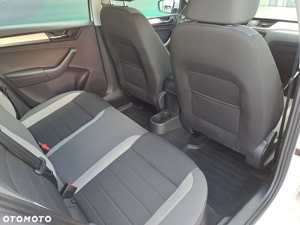 Skoda RAPID 1.0 TSI Ambition - 10