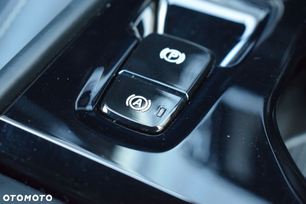 Volvo XC 40 T3 R-Design - 29