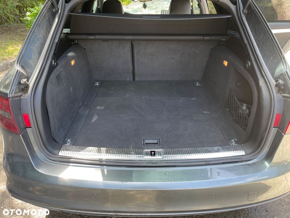 Audi A4 Avant 2.0 TDI DPF multitronic S line Sportpaket - 11