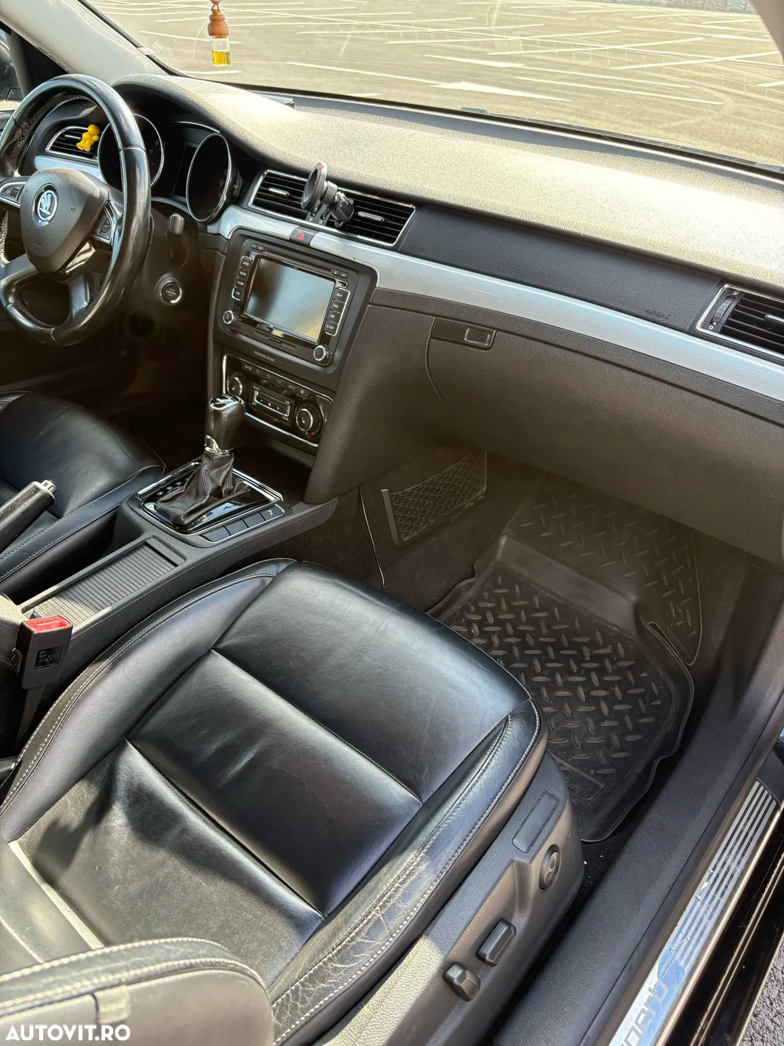 Skoda Superb 2.0 TDI DSG Elegance - 21