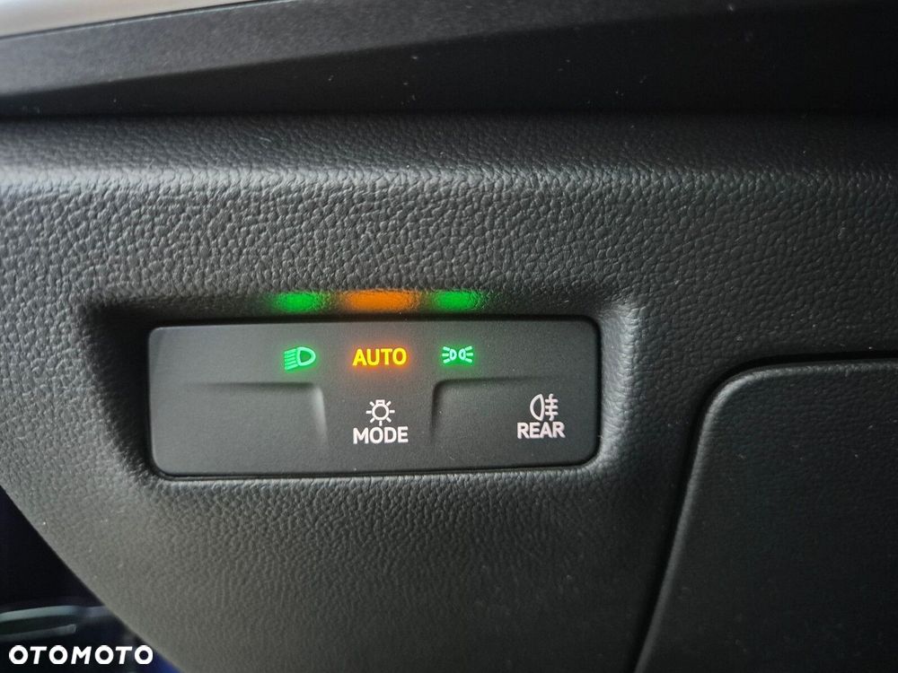 Skoda Superb 2.0 TSI Selection DSG - 20