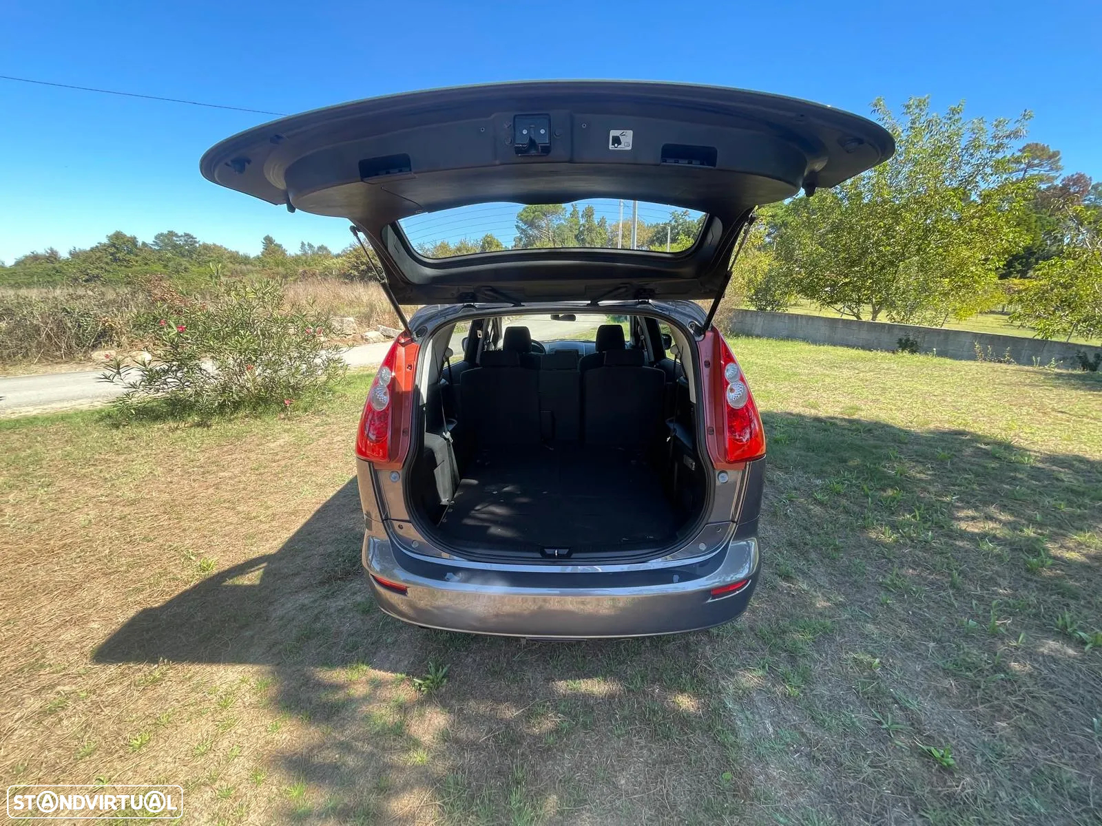 Mazda 5 MZR-CD 2.0 Comfort - 28