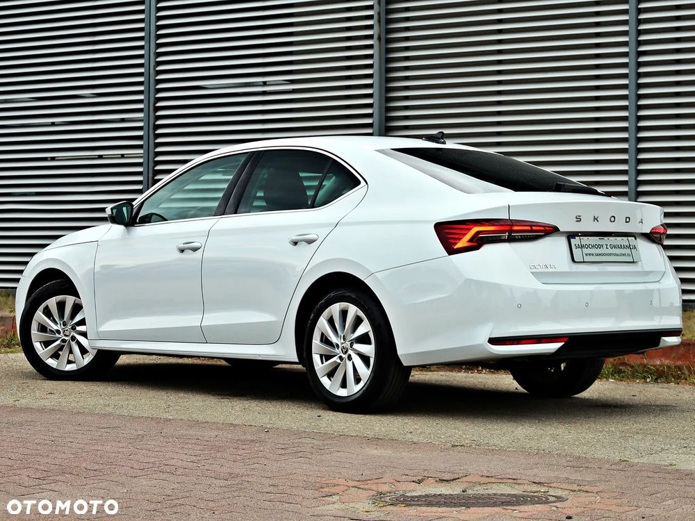Skoda Octavia 2.0 TDI Selection DSG - 9