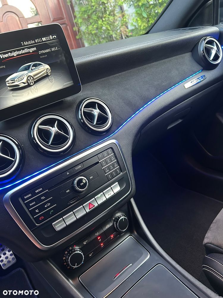 Mercedes-Benz CLA 180 7G-DCT AMG Line - 14