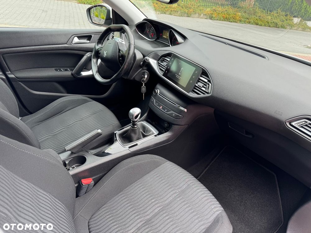 Peugeot 308 PureTech 130 Stop & Start Active - 23