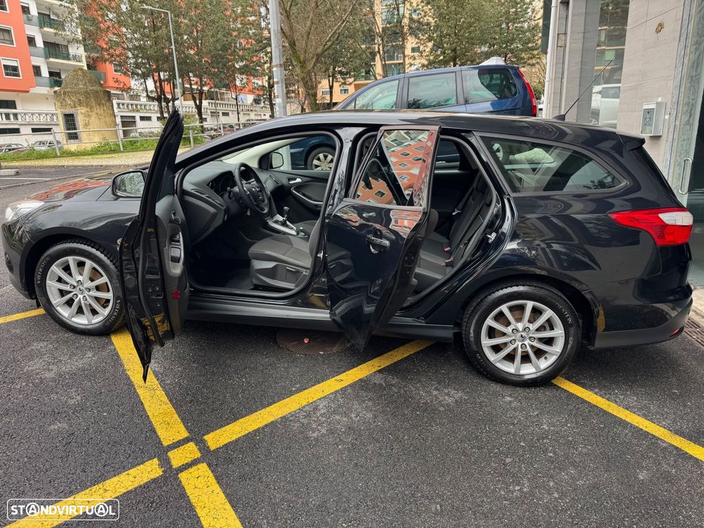 Ford Focus SW 1.6 TDCi ECOnetic 88g S&S Titanium - 8