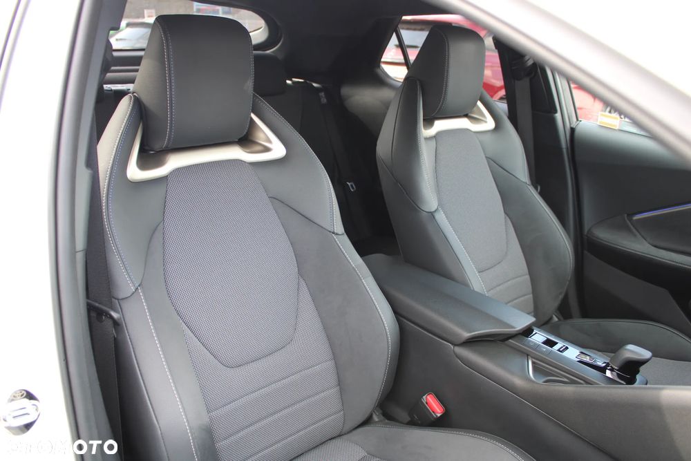 Toyota C-HR 1.8 Hybrid Executive - 24