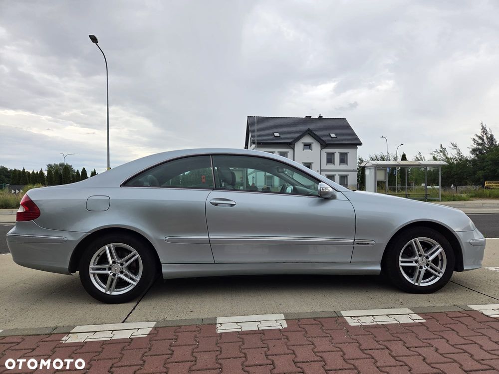 Mercedes-Benz CLK 220 CDI Automatik Elegance - 8