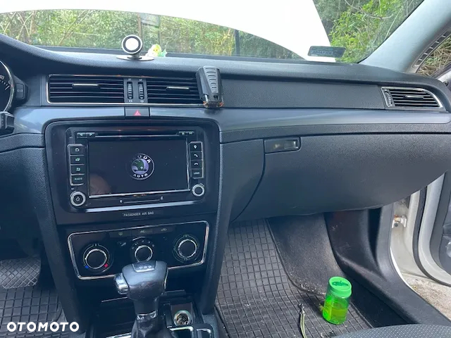Skoda Superb 2.0 TDI Ambition DSG - 12