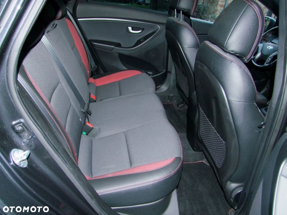 Hyundai i30 1.6 T GDI Turbo - 19