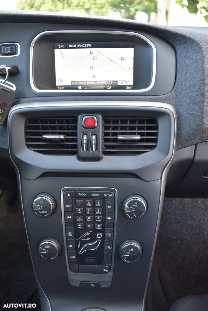 Volvo V40 D2 - 7