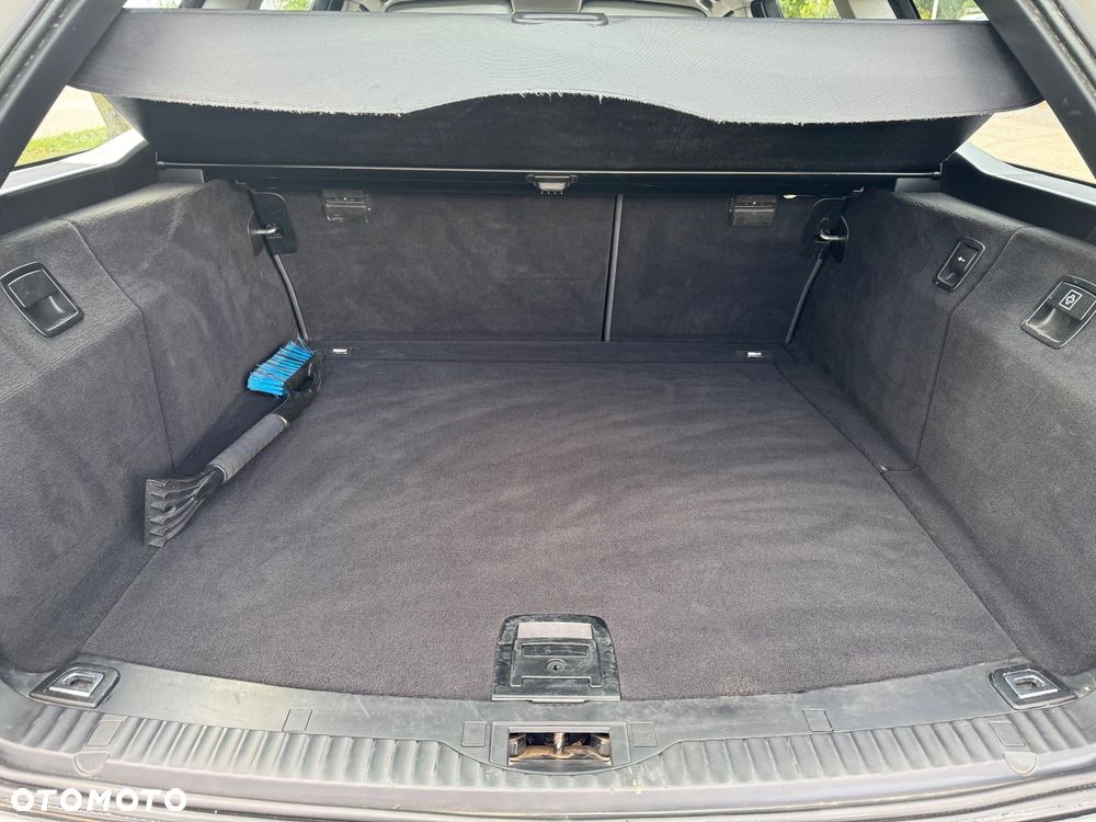 BMW Seria 5 530d Touring - 13