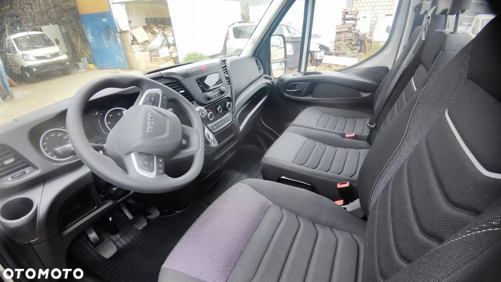 Iveco DAILY - 16