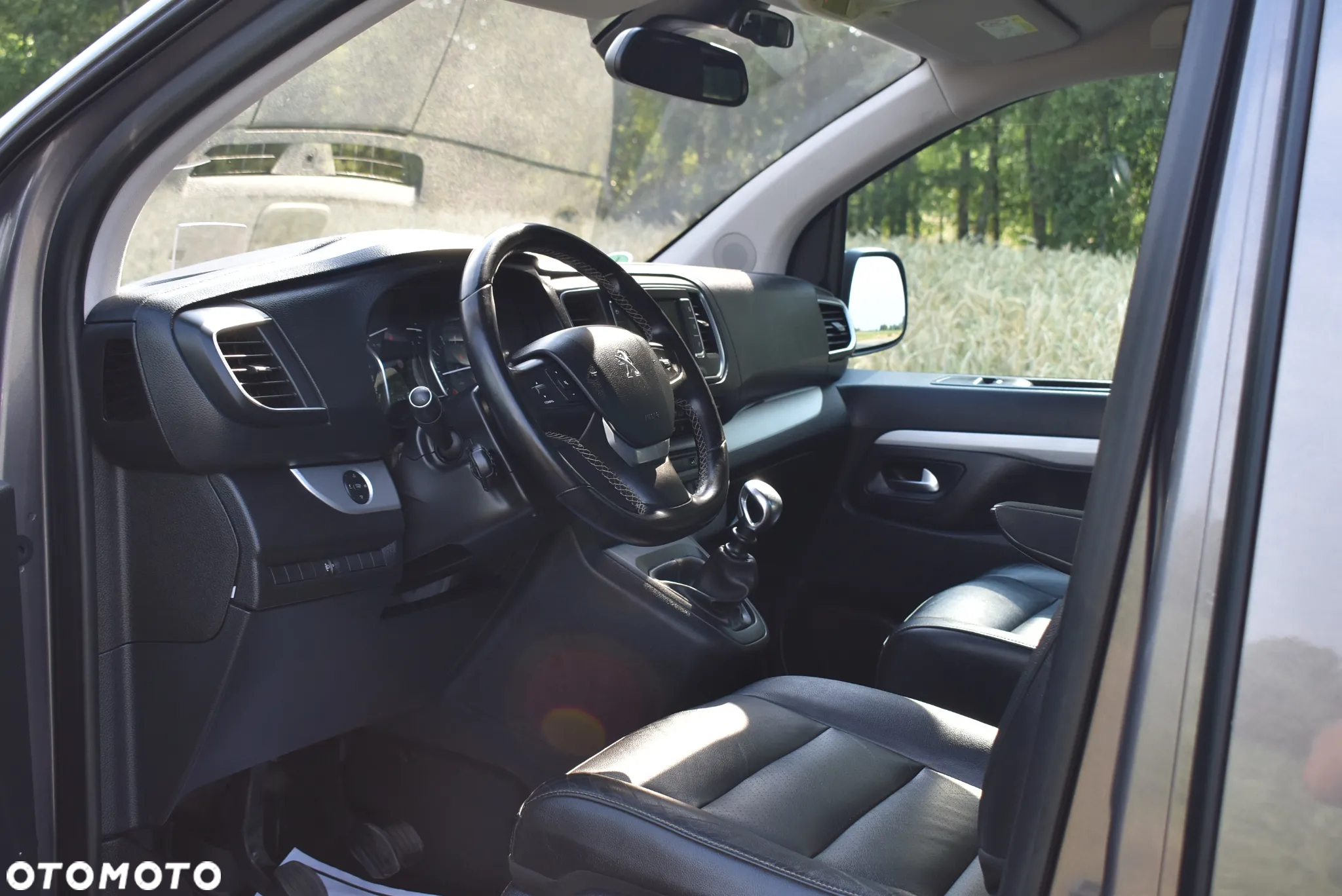 Peugeot Traveller 2.0 BlueHDi Standard Business Vip - 20