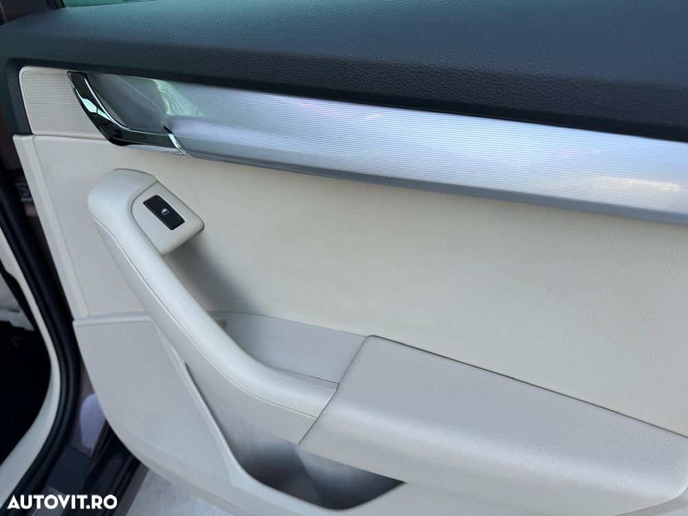 Skoda Octavia 1.6 TDI DSG Style - 29