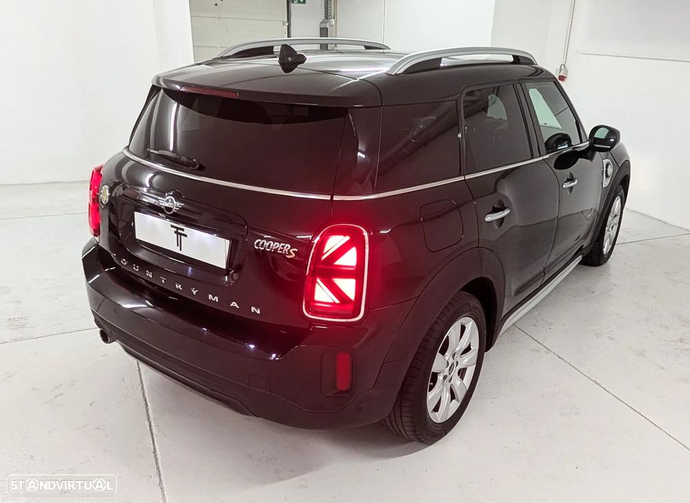 MINI Countryman Cooper SE ALL4 Classic Auto - 6