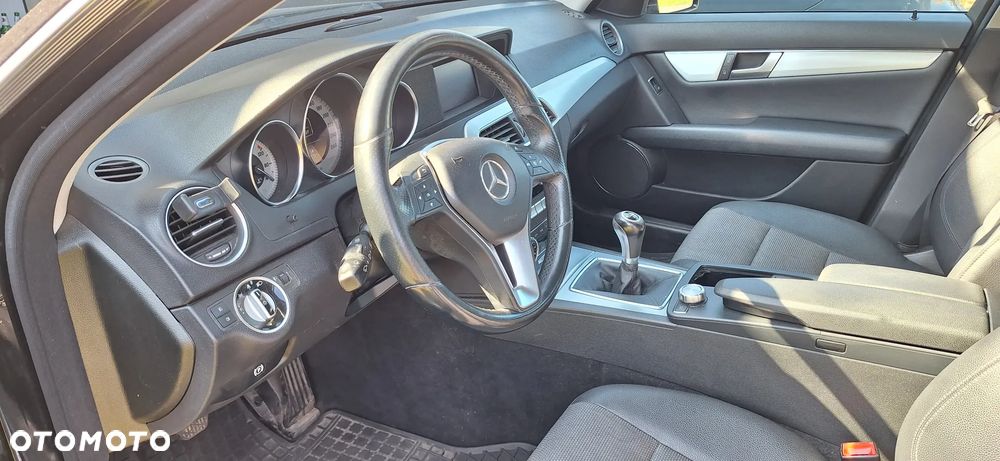 Mercedes-Benz Klasa C 200 (BlueEFFICIENCY) Avantgarde - 10