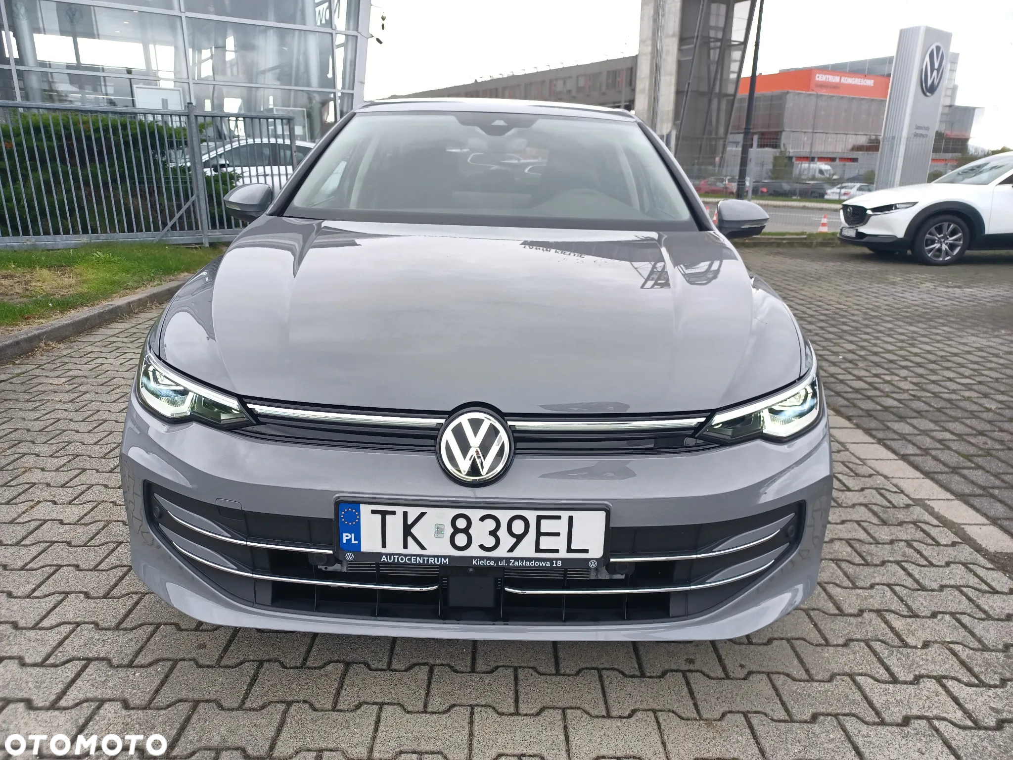Volkswagen Golf - 2