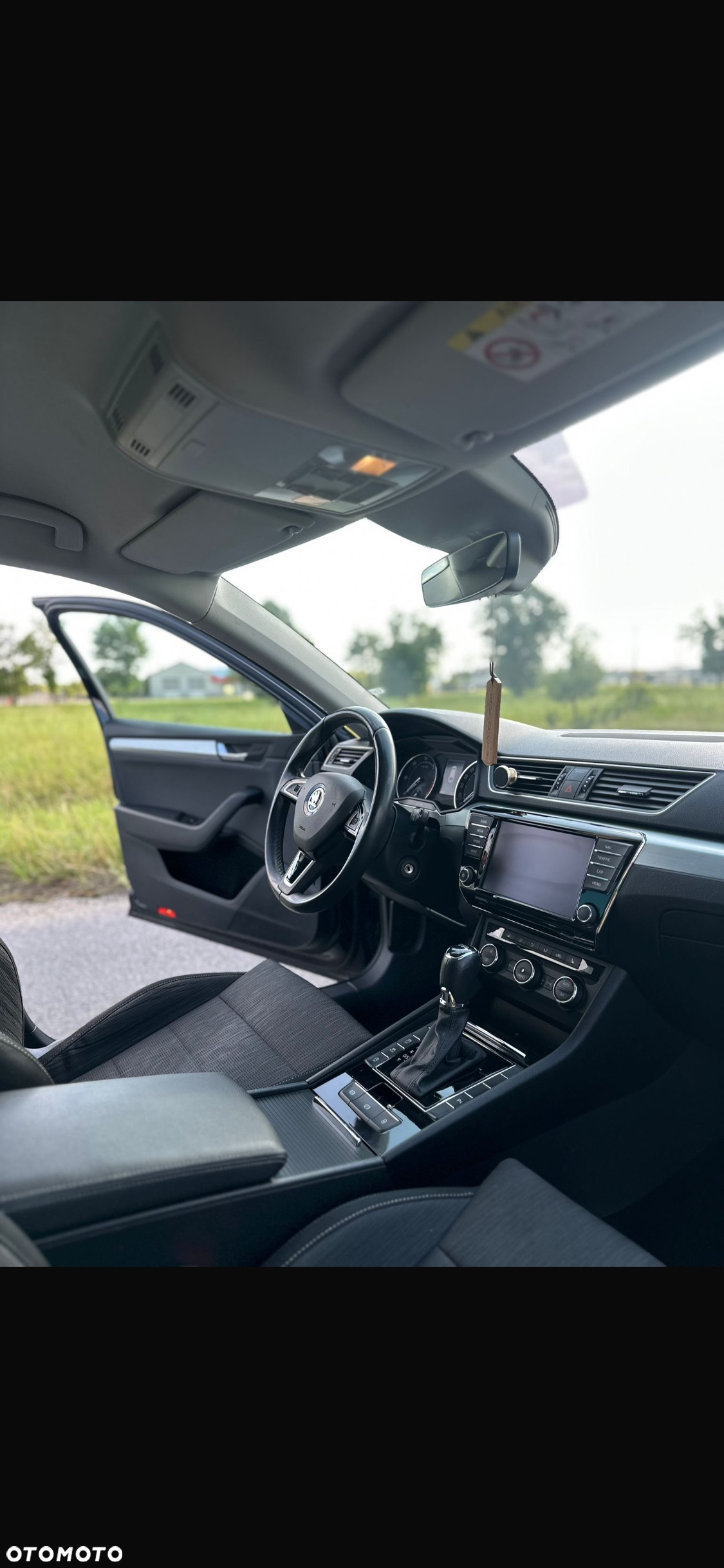 Skoda Superb Combi 2.0 TDI DSG Ambition - 9