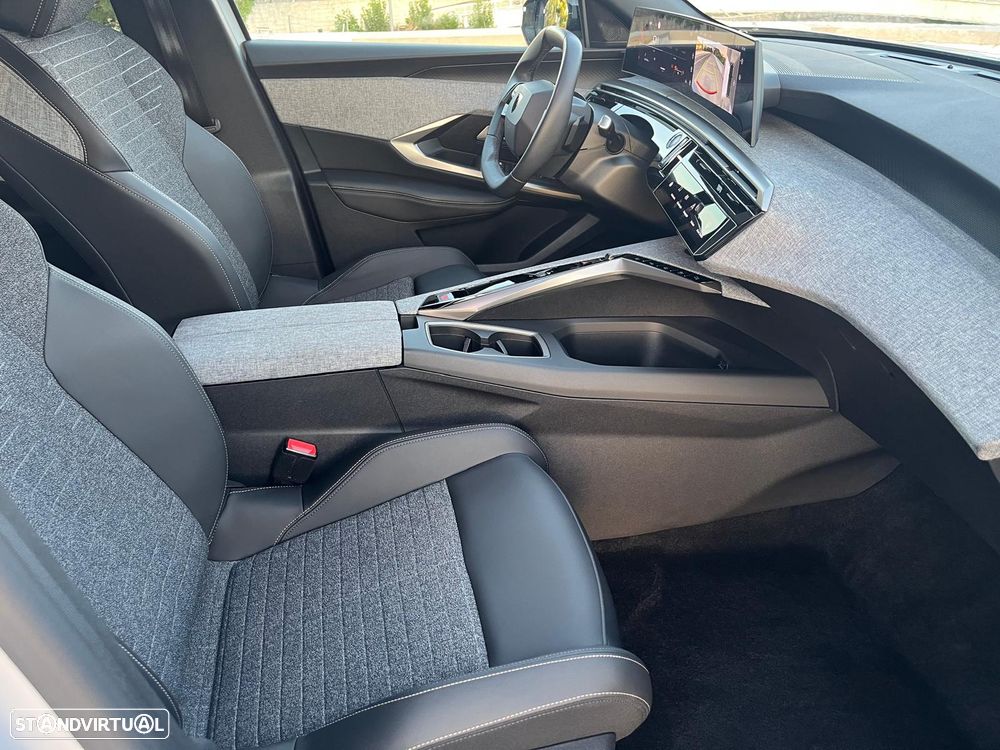 Peugeot 3008 Hybrid 145 e-DSC6 Allure - 46