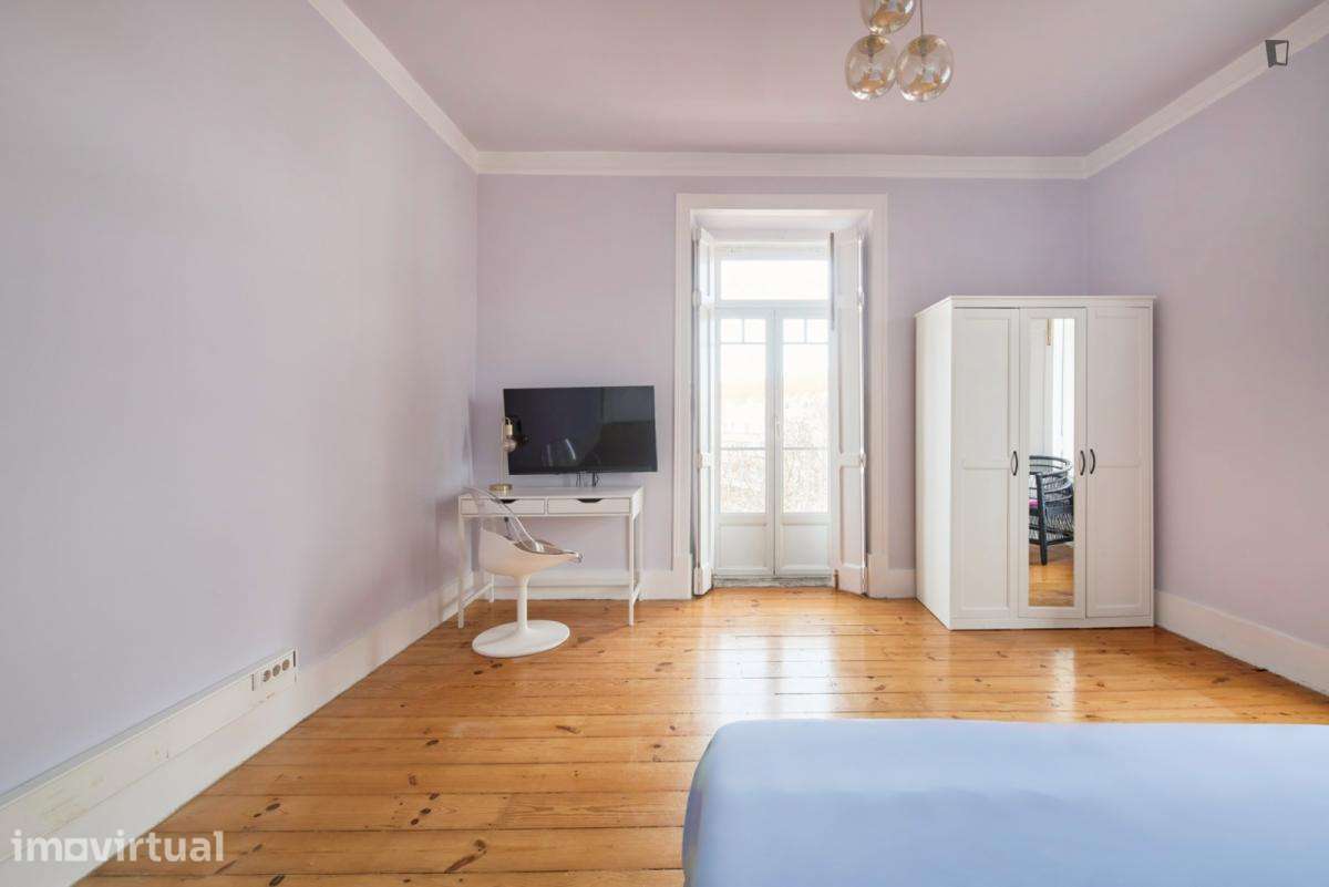 Quarto - localizado em Marquês de Pombal Lisbon - Grande imagem: 4/17