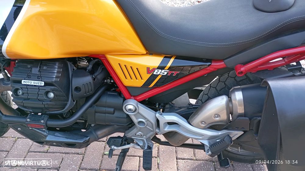 Moto Guzzi 850 V85TT - 10