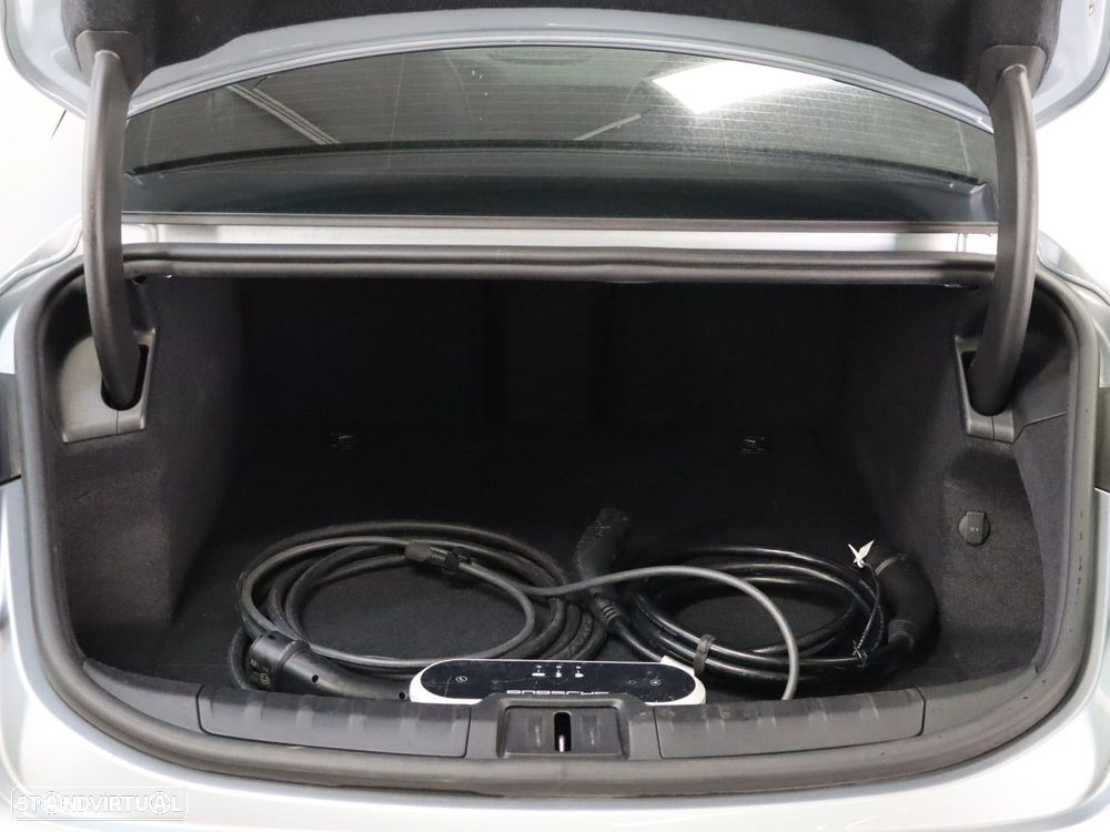 Porsche Taycan Standard - 25