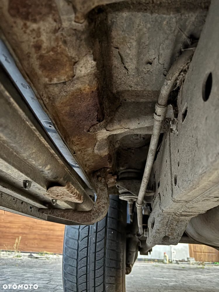 Toyota Land Cruiser 3.0 D Sol - 23