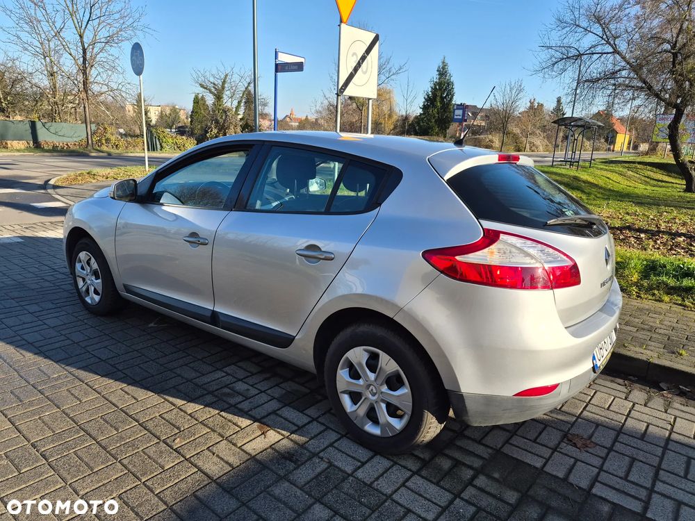 Renault Megane 1.6 16V 110 Dynamique - 11