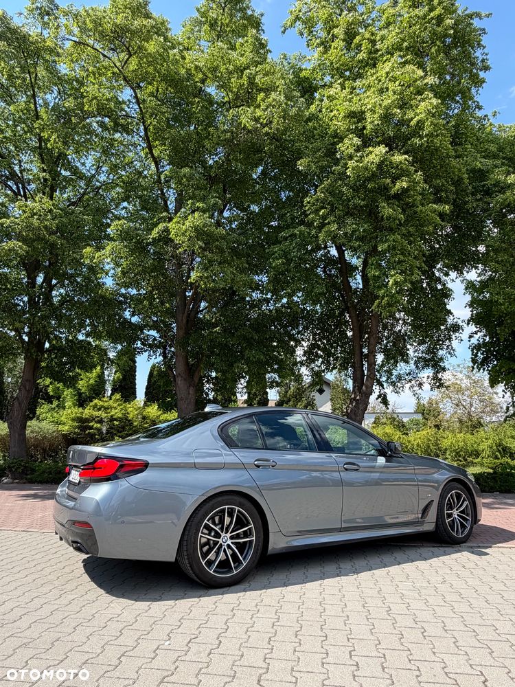 BMW Seria 5 520d xDrive mHEV M Sport sport - 11