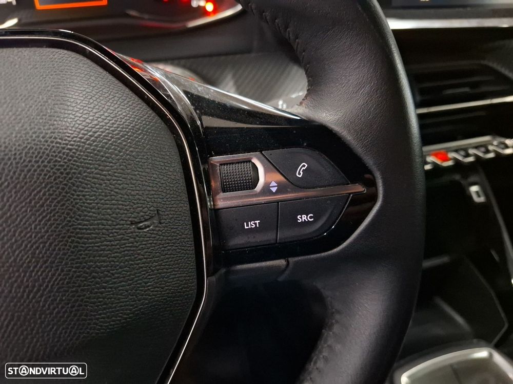 Peugeot 2008 1.2 PureTech Active - 17