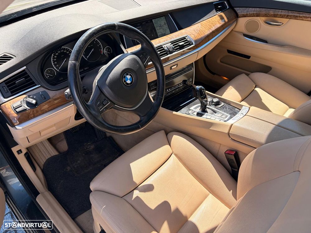 BMW 535 Gran Turismo i xDrive - 11