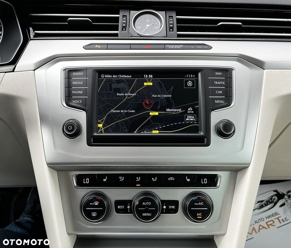 Volkswagen Passat - 24