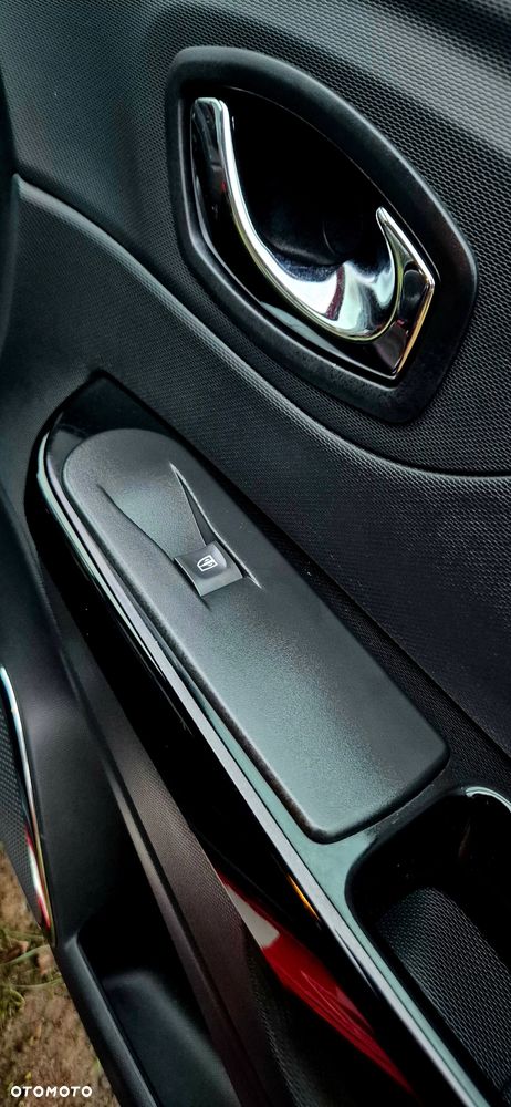 Renault Captur 0.9 Energy TCe Helly Hansen - 6