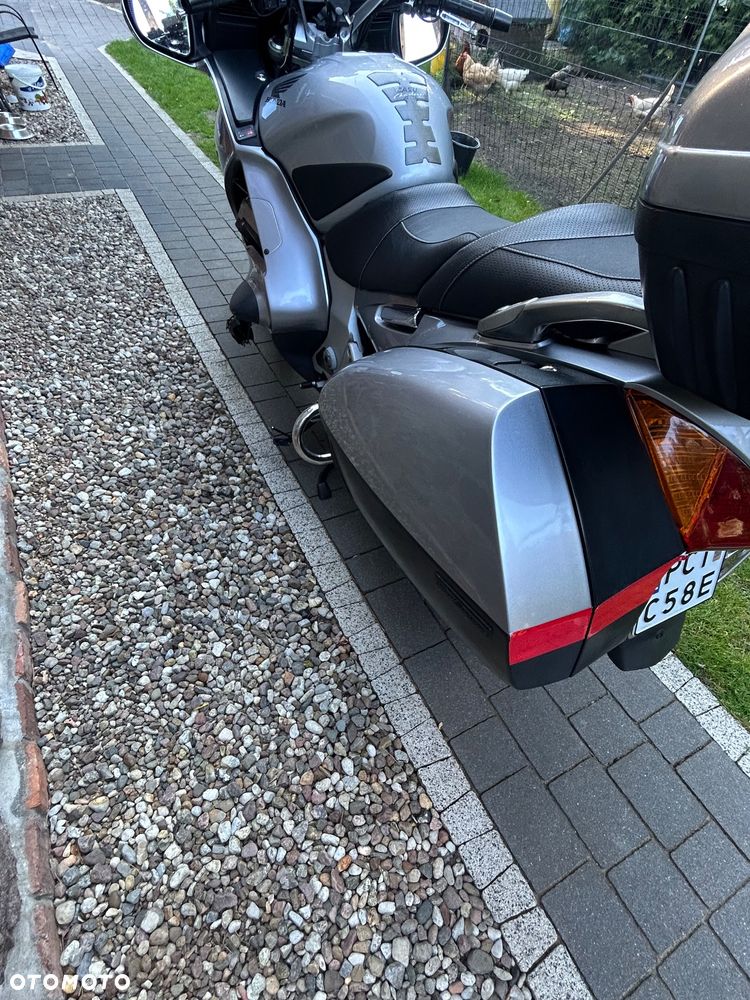 Honda ST - 8
