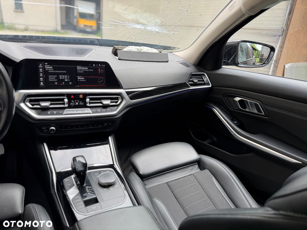 BMW Seria 3 320d xDrive - 22
