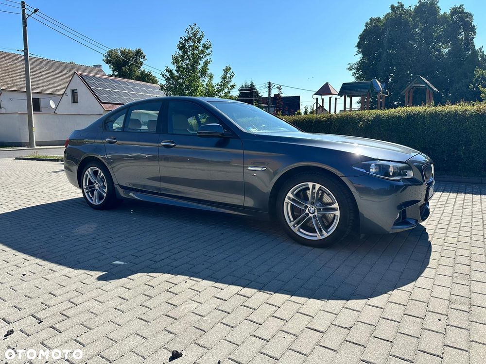 BMW Seria 5 530d xDrive - 34