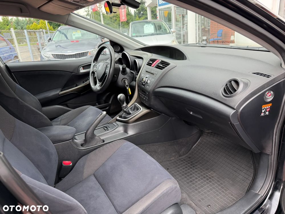 Honda Civic 1.8 Executive - 29