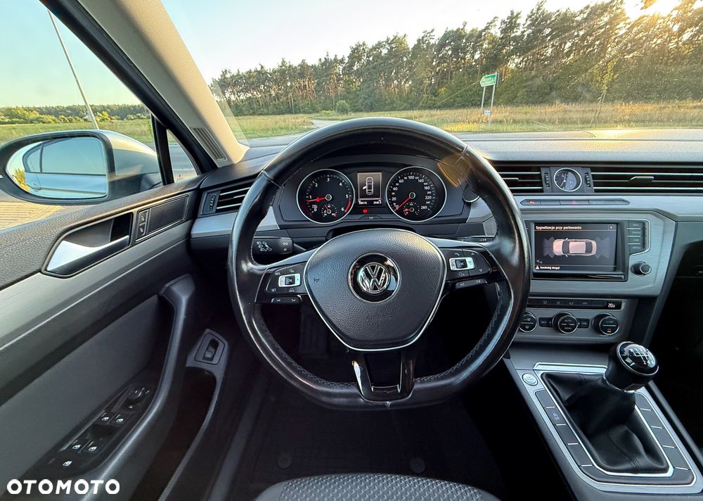 Volkswagen Passat 2.0 TDI BMT Comfortline - 11