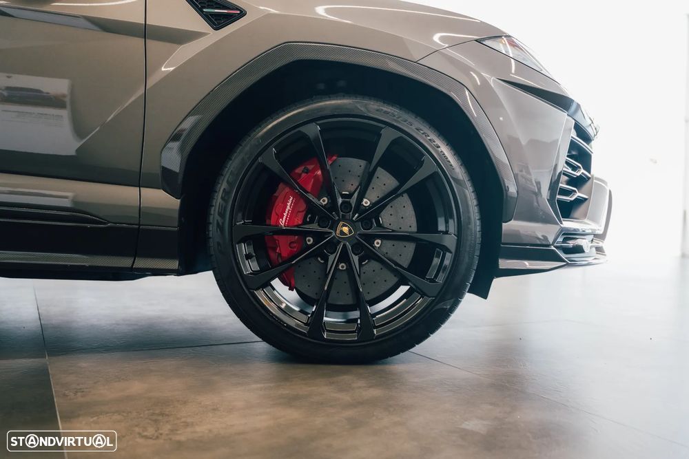 Lamborghini Urus 4.0 V8 - 8