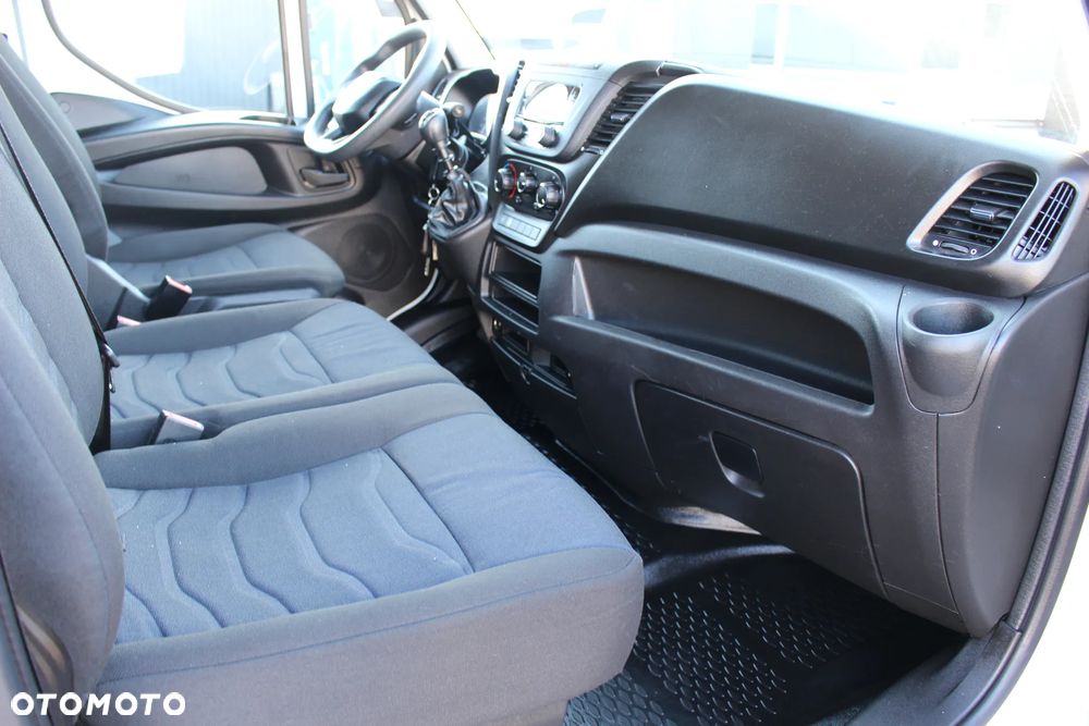 Iveco DAILY 35C14 *140 KM*/L4H2 *LONG*/ KLIMA/ MANUAL  /*SERWIS FR*/ STAN IDEALNY / - 28