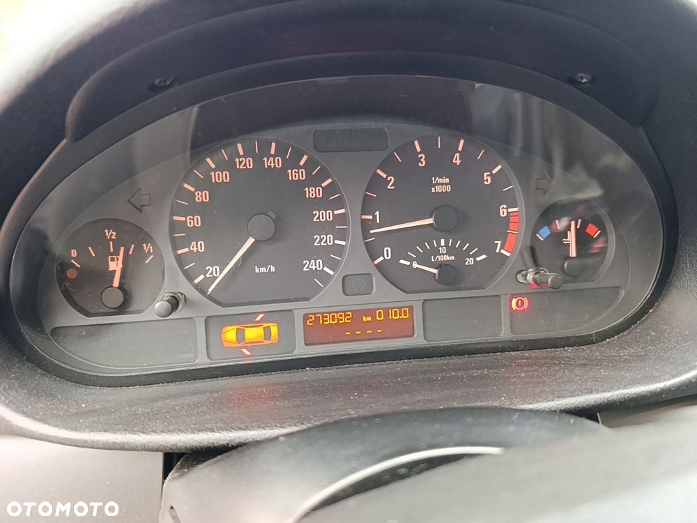 BMW Seria 3 316i - 12