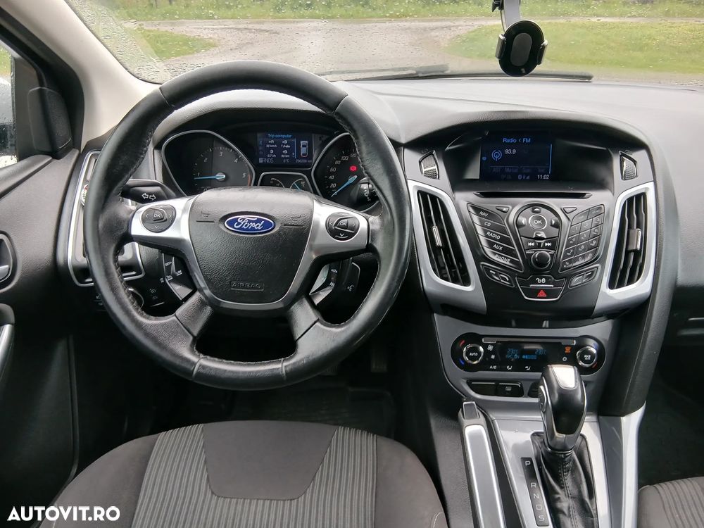 Ford Focus 2.0 TDCi DPF Aut. SYNC Edition - 8