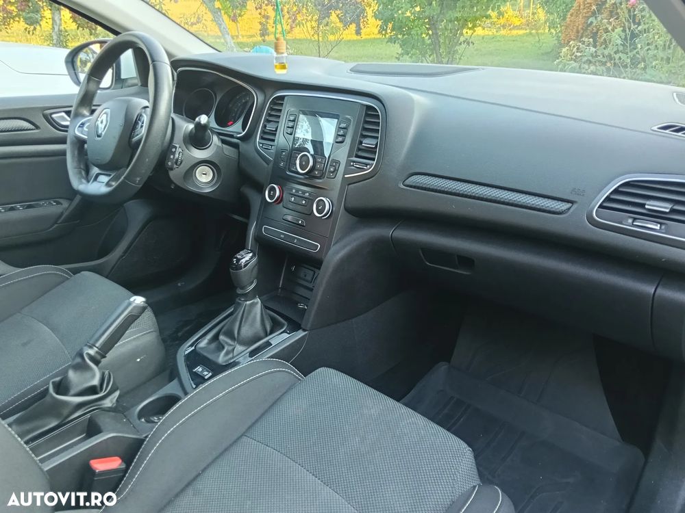 Renault Megane - 8