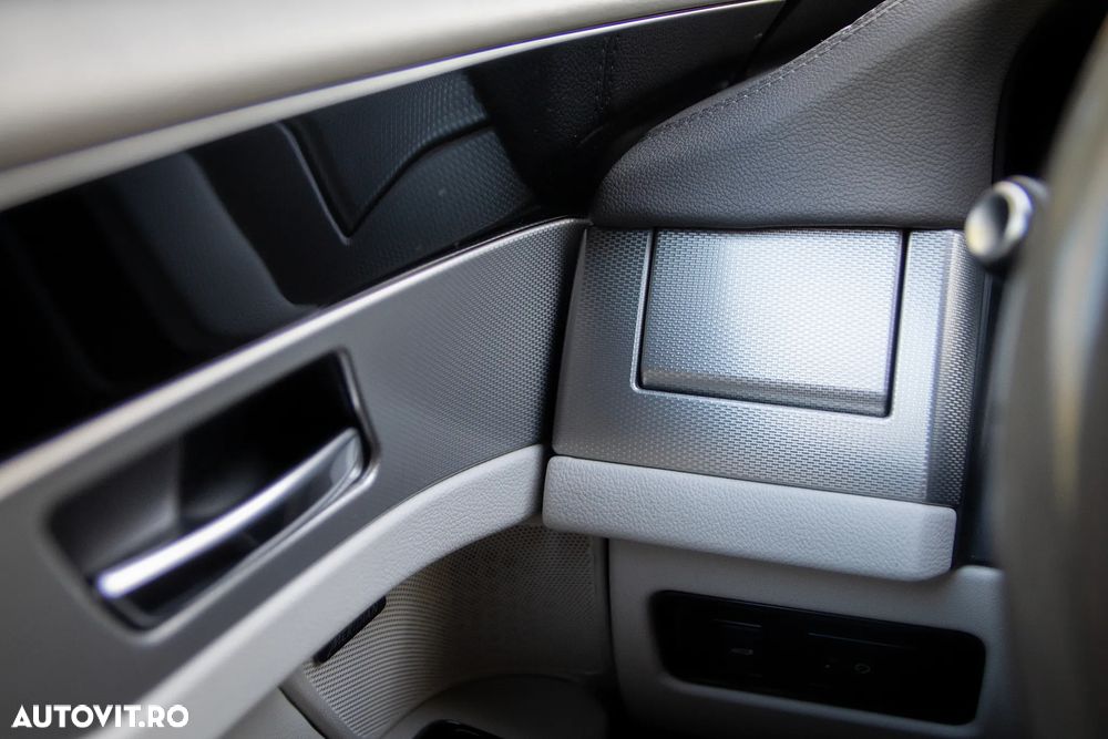 Jaguar XF 35t RWD Prestige - 32