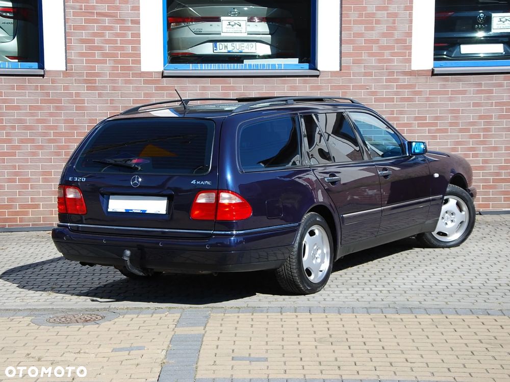 Mercedes-Benz Klasa E 320 T 4-Matic Avantgarde - 5