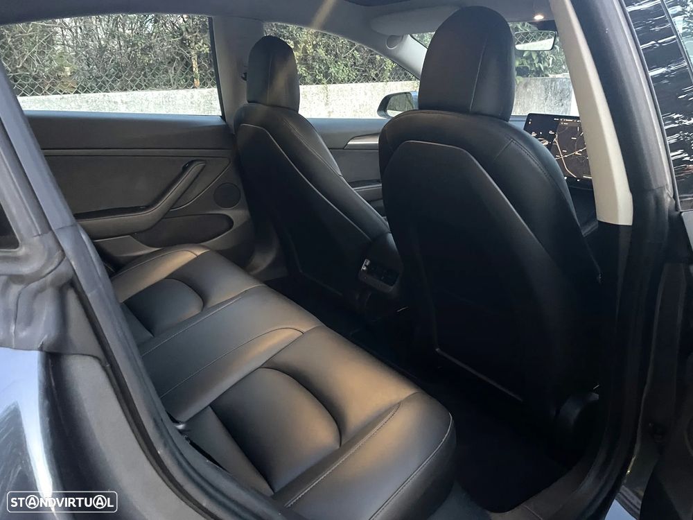 Tesla Model 3 Standard Range Plus RWD - 30