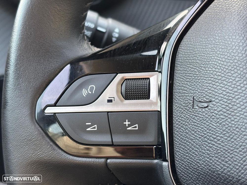 Peugeot e-208 50 kWh Allure Pack - 21