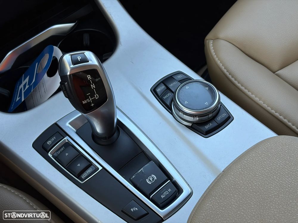 BMW X3 18 d sDrive Auto - 34