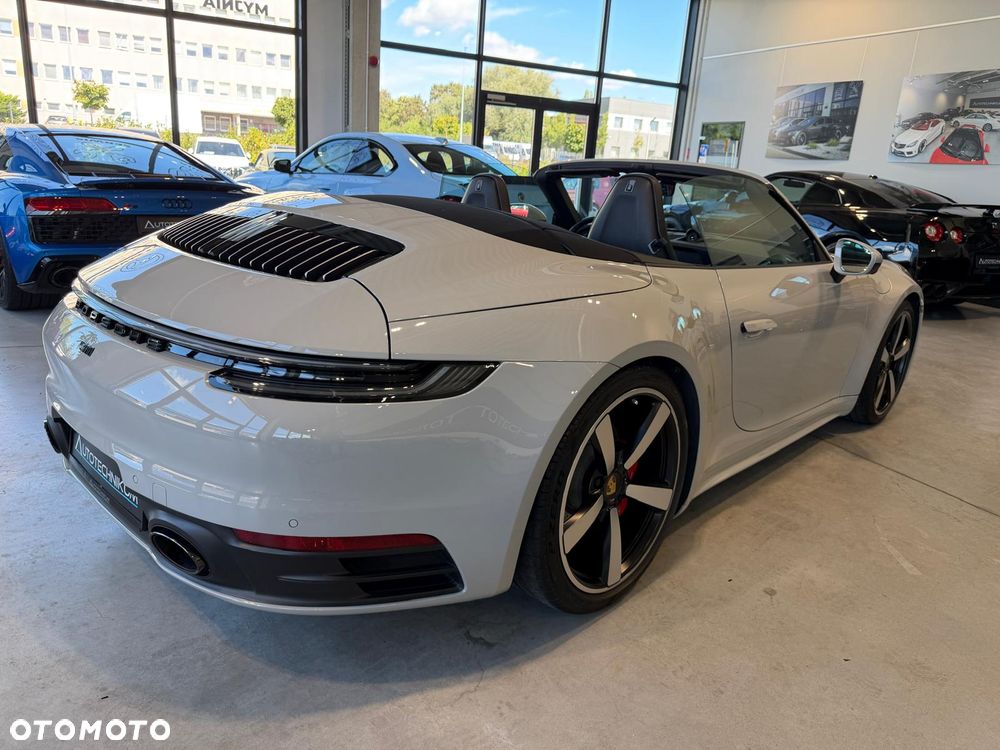 Porsche 911 Carrera 4S - 3